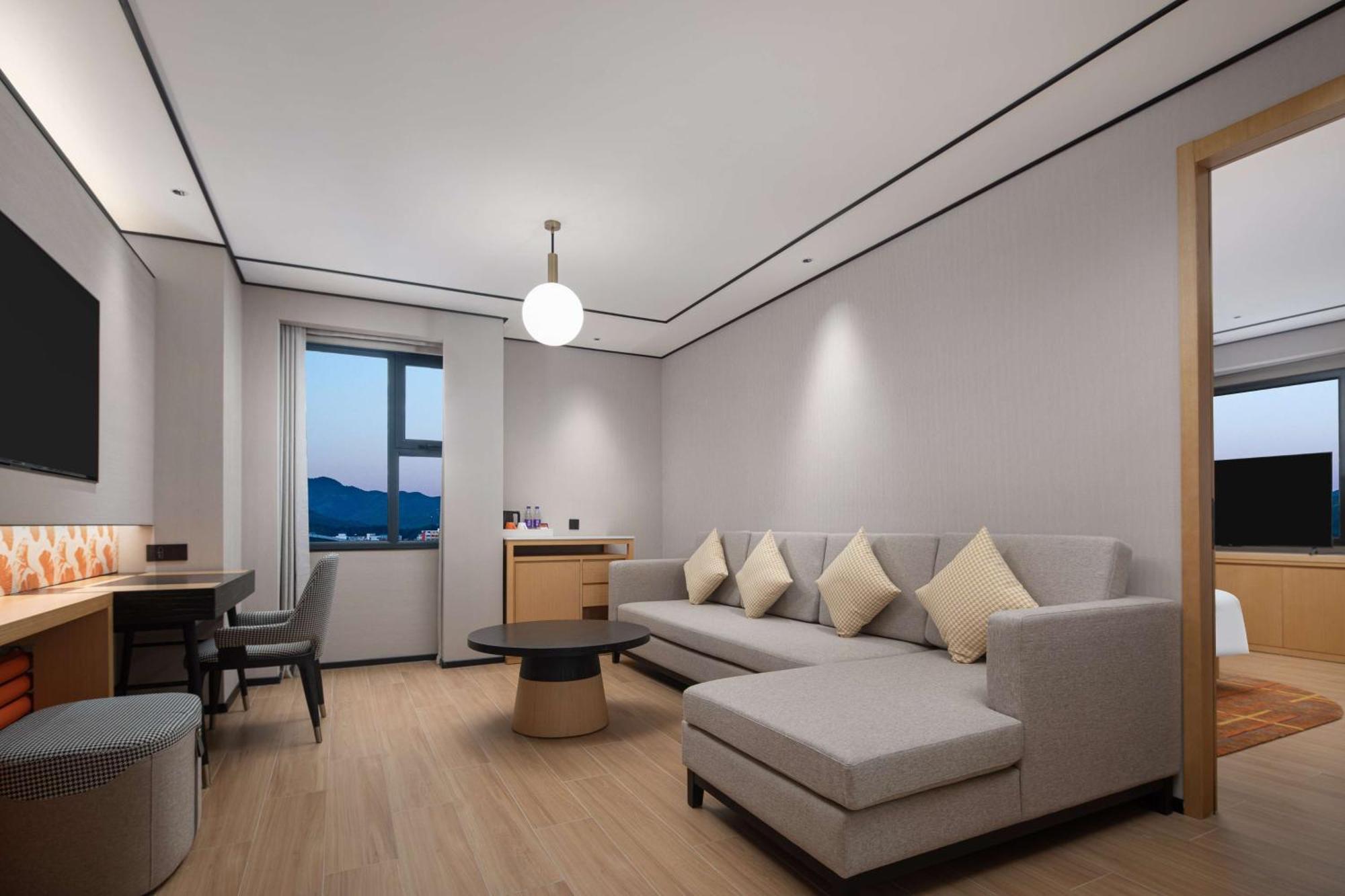 Hilton Garden Inn Chengde Mountain Resort Dış mekan fotoğraf